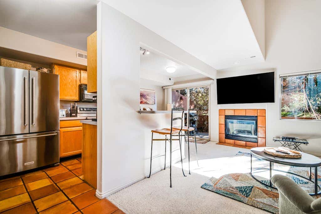 Cozy, Family-Friendly Townhouse with Free WiFi & a Seasonal Shared Pool & Spa