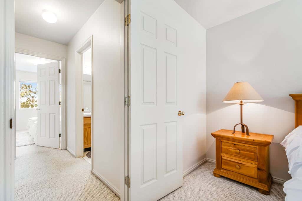 Cozy, Family-Friendly Townhouse with Free WiFi & a Seasonal Shared Pool & Spa