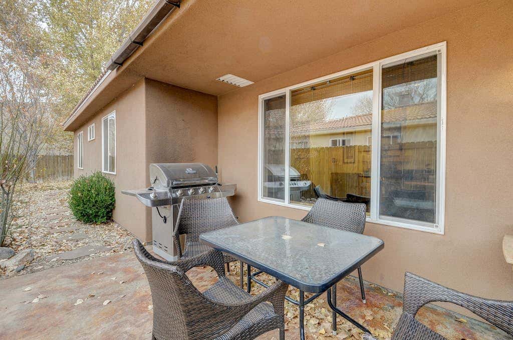 Dog Friendly Moab Townhouse with Pool and Amazing Views