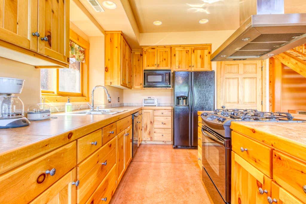 Welcoming 3BR Moab Home with WiFi and Stunning Mountain Views - Dog Friendly