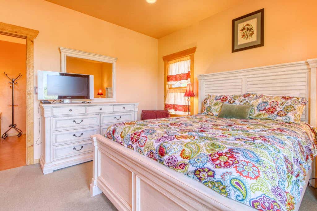 Welcoming 3BR Moab Home with WiFi and Stunning Mountain Views - Dog Friendly