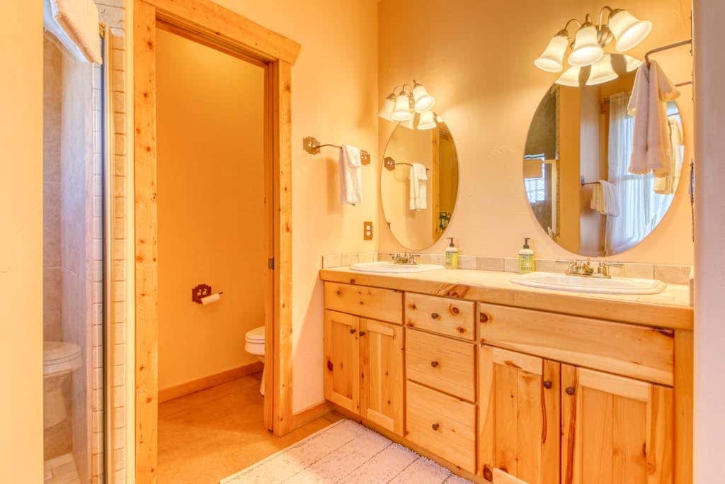 Welcoming 3BR Moab Home with WiFi and Stunning Mountain Views - Dog Friendly