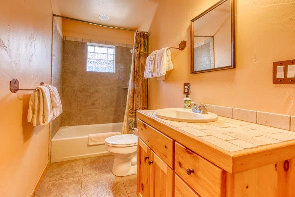 Welcoming 3BR Moab Home with WiFi and Stunning Mountain Views - Dog Friendly