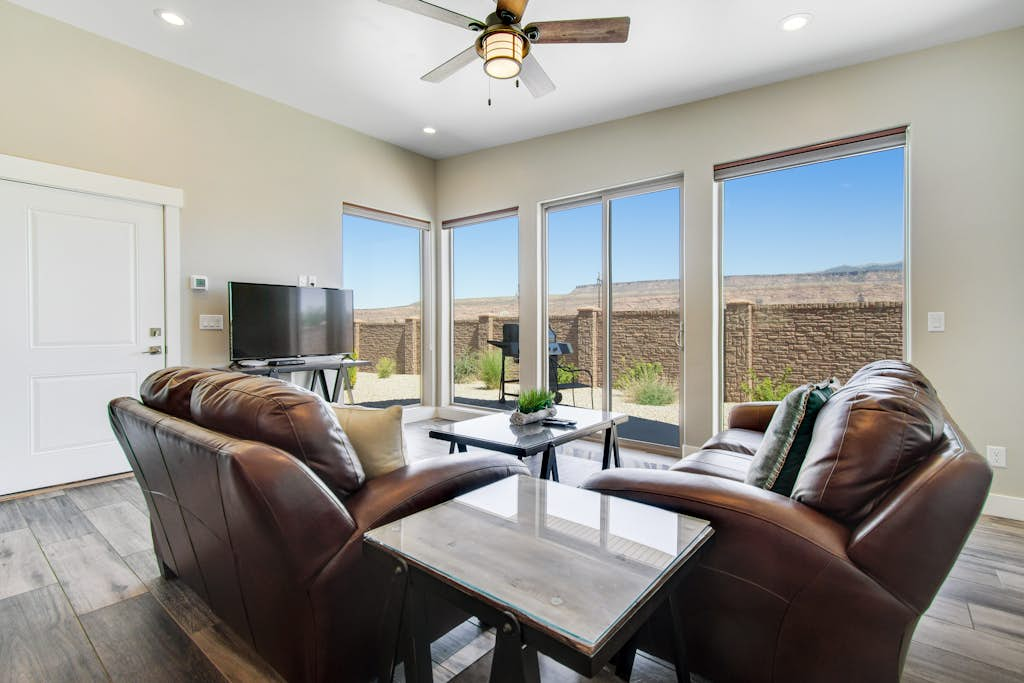 Comfortable Moab Condo with Patio and Views, Close to Arches and Downtown