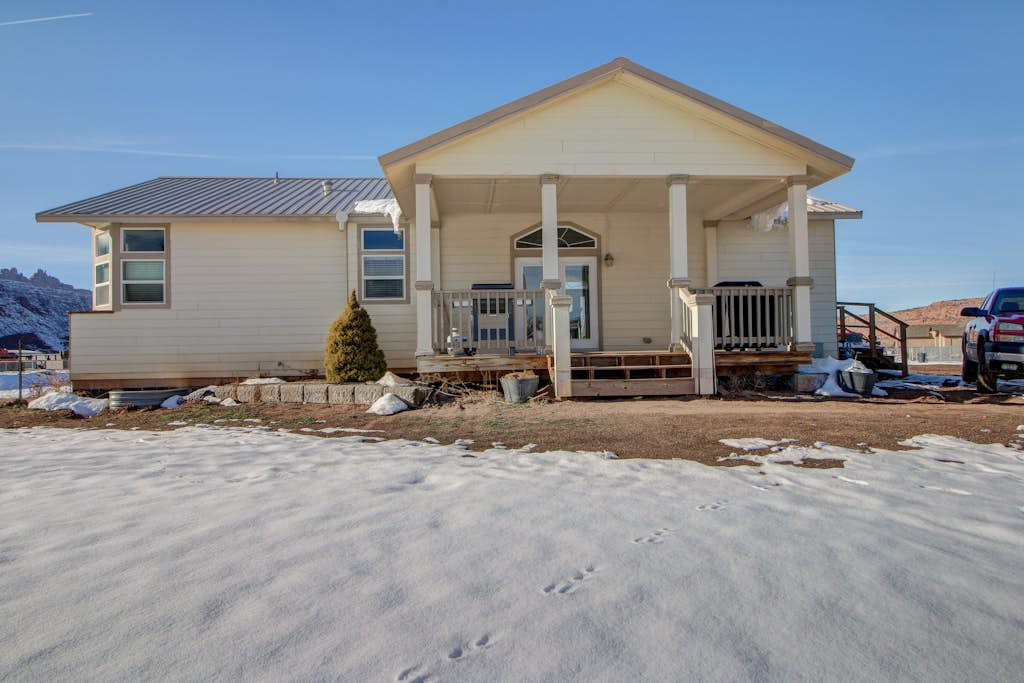Large 6BR Mountainview Home | Fireplace | Patio