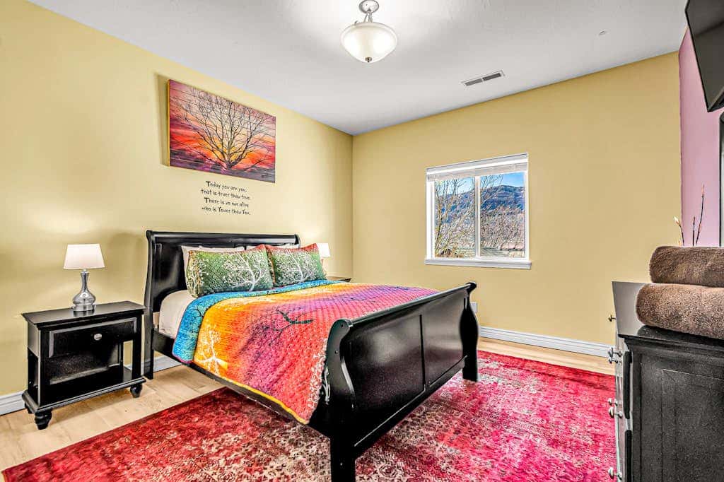Dog Friendly Moab Mountain Escape with Provate Hot Tub, Fireplace, and Game Room