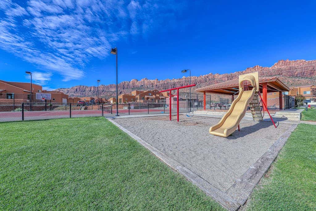 Adventure Ready Moab Townhouse with Pool and Hot Tub Access - Close to Utah's national parks