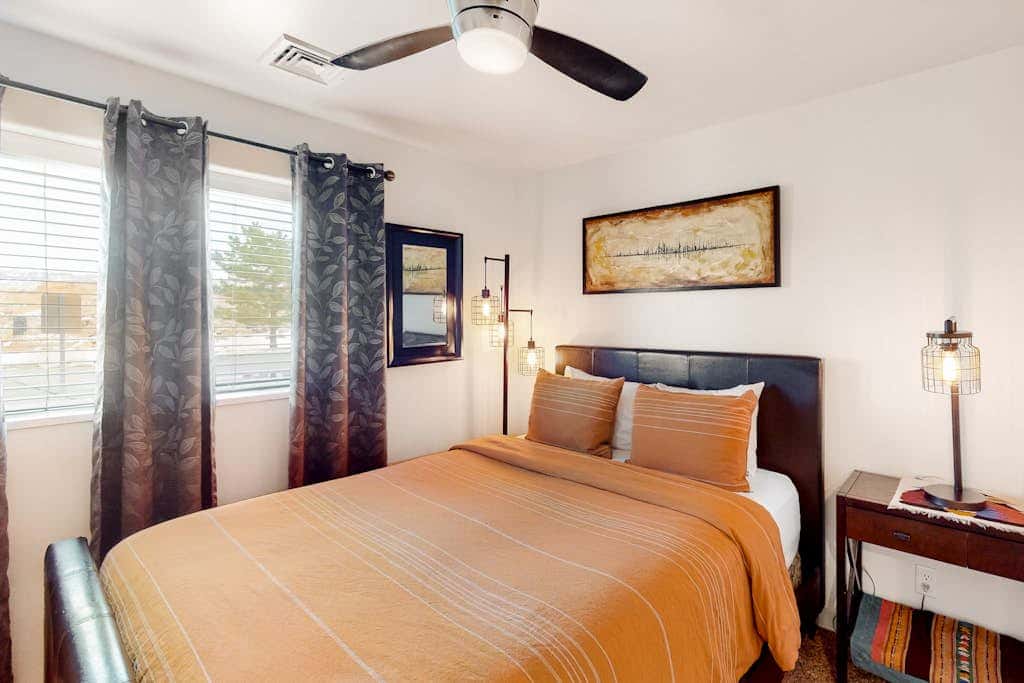 Spacious Moab Condo with Pool Hot Tub and Mountain Views