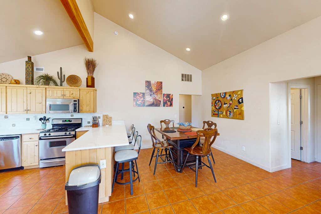 Spacious Moab Townhouse with Seasonal Pool and Hot Tub - Views and Hiking Nearby