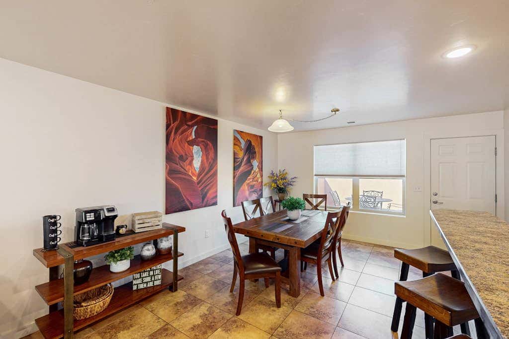 Lovely Townhome near Town with Pool, Hot Tub, Playground, Patio & Tennis