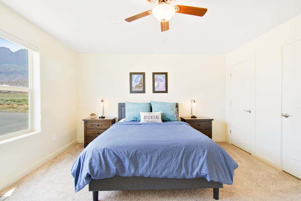 Updated Dog Friendly Condo with Pool & Hot Tub - Close to National Parks