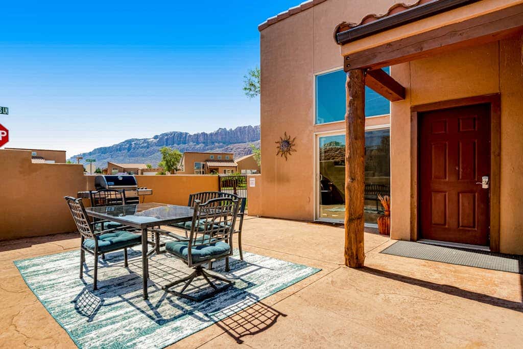 Mountain View Home with Patio, Gas Fireplace, Shared Pool and Hot Tub - Dog Friendly