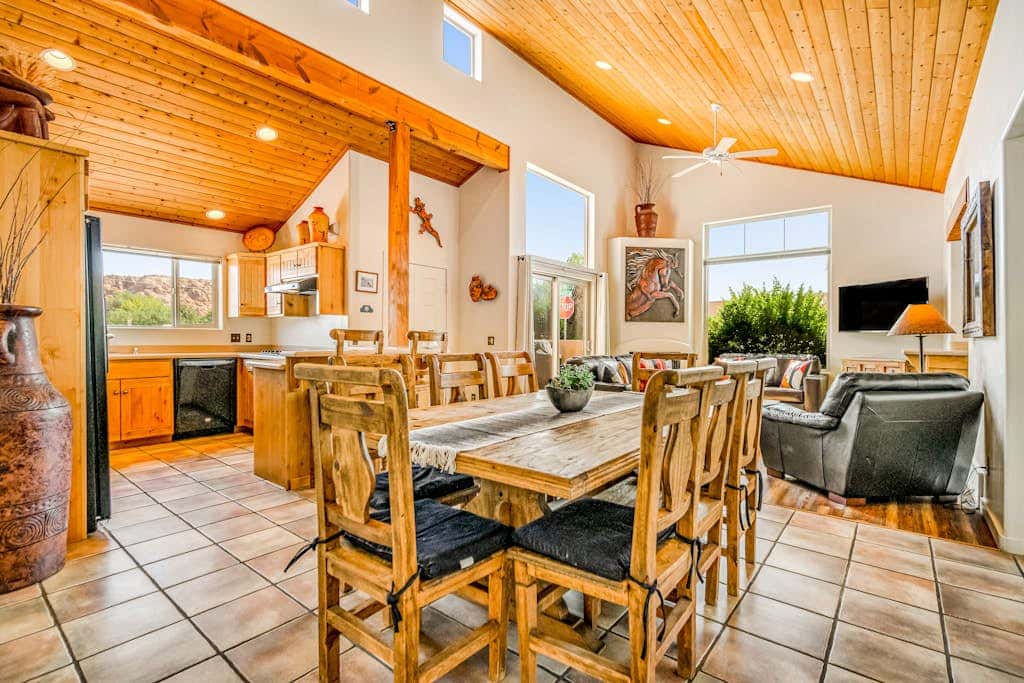Mountain View Home with Patio, Gas Fireplace, Shared Pool and Hot Tub - Dog Friendly