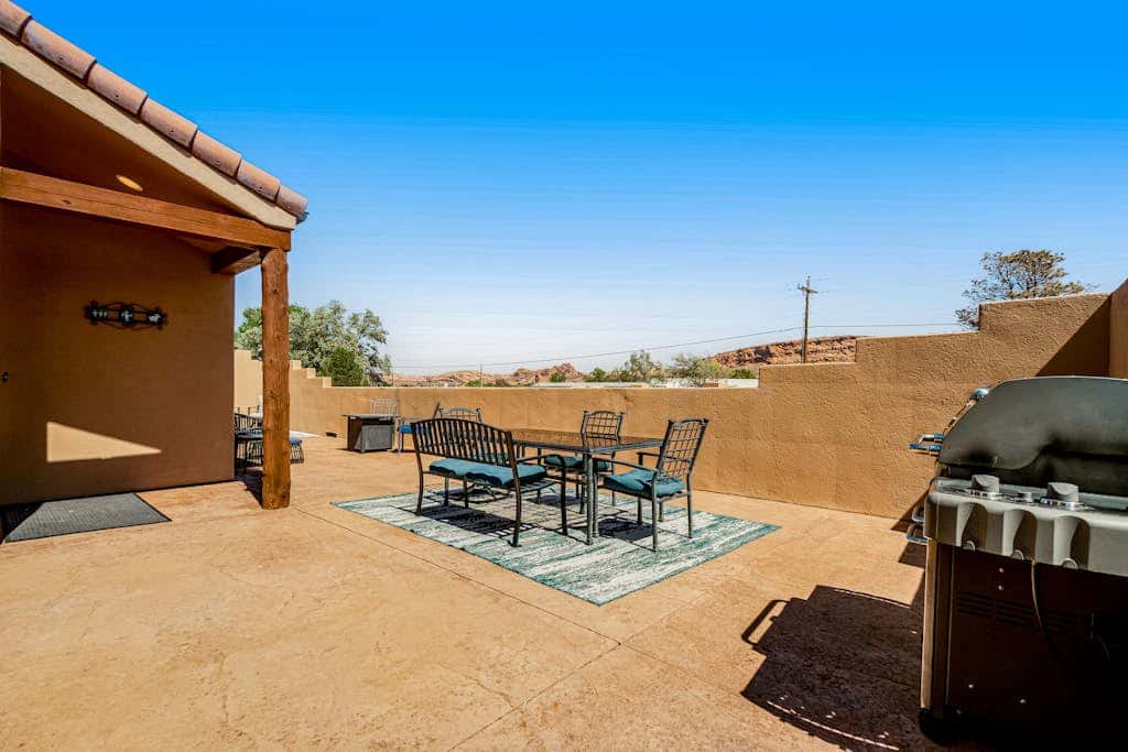 Mountain View Home with Patio, Gas Fireplace, Shared Pool and Hot Tub - Dog Friendly