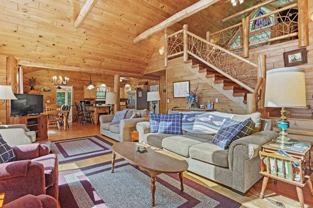 Lakefront cabin with beautiful loft, game room, views, private dock