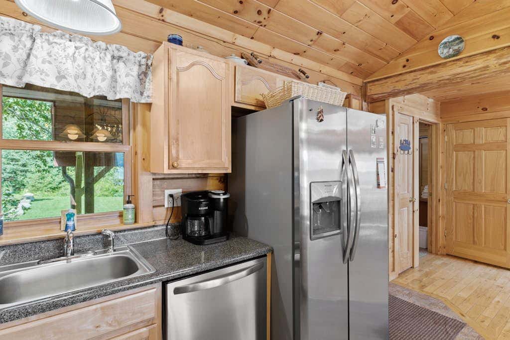 Loon Lodge