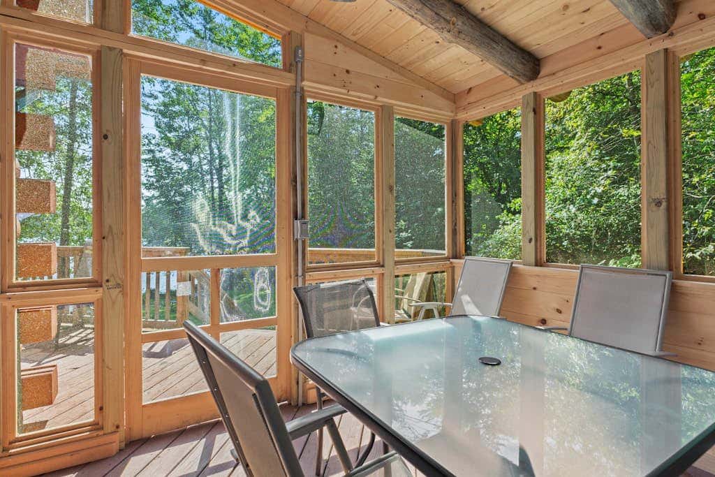 Loon Lodge