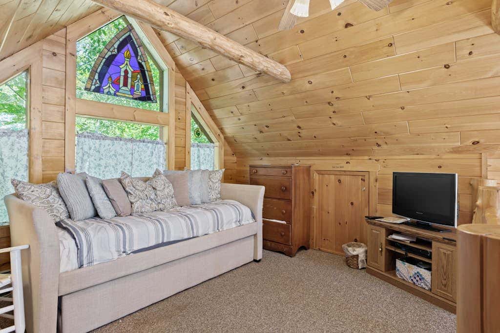 Loon Lodge