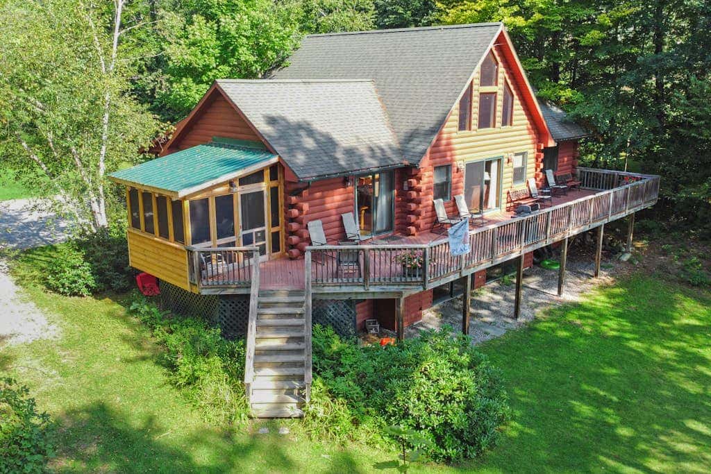 Loon Lodge