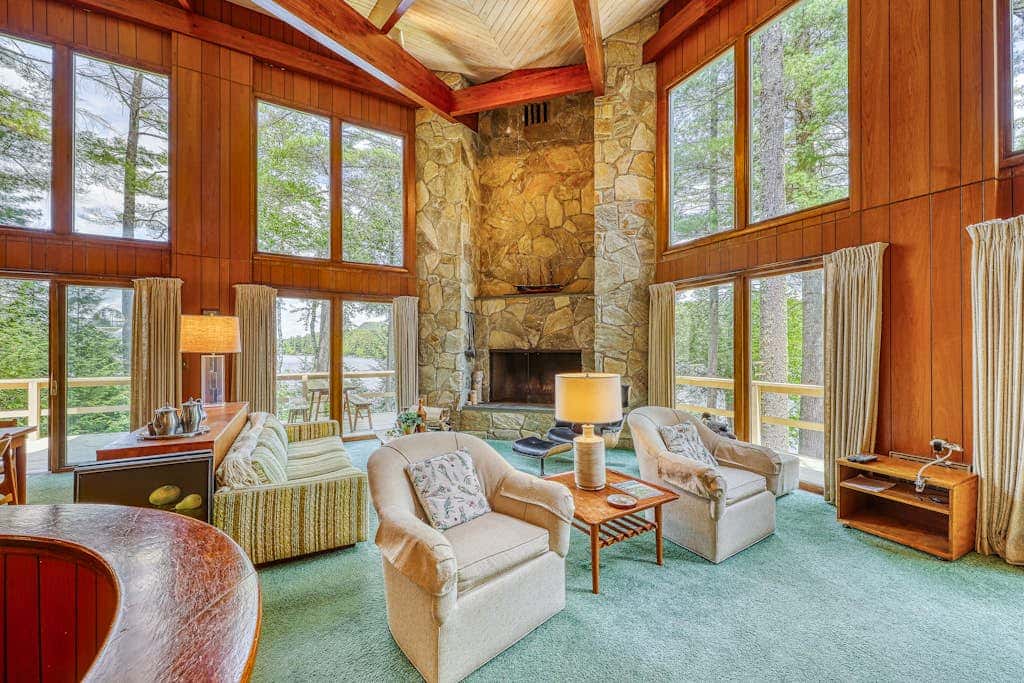 Private Contemporary