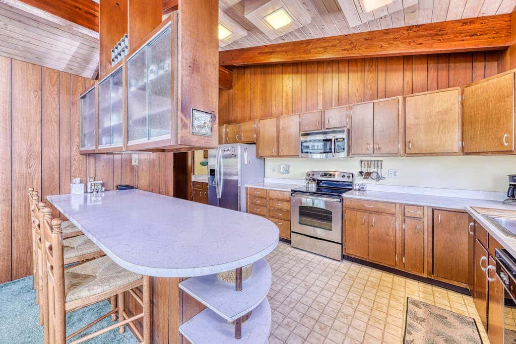 Private Contemporary