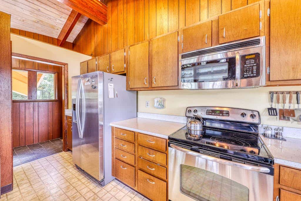 Private Contemporary