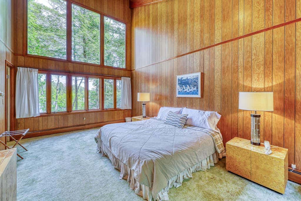 Private Contemporary