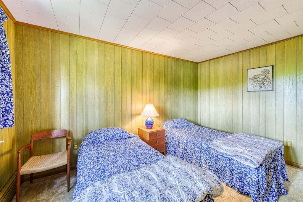 Private Contemporary