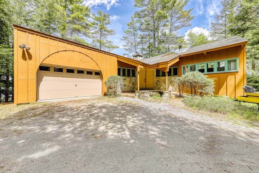 Private Contemporary