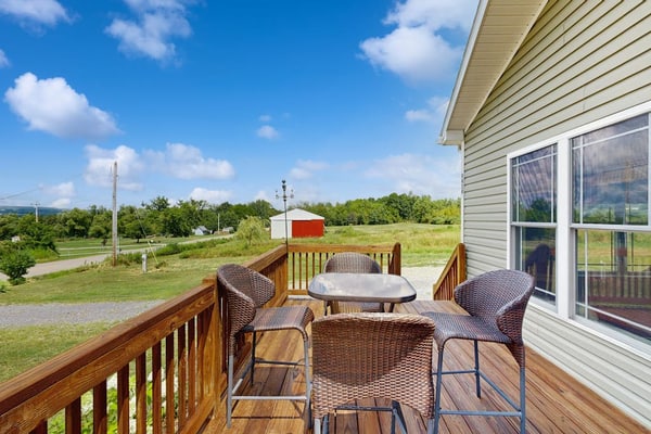 Private, well-appointed home with lake views, deck - near wine trails
