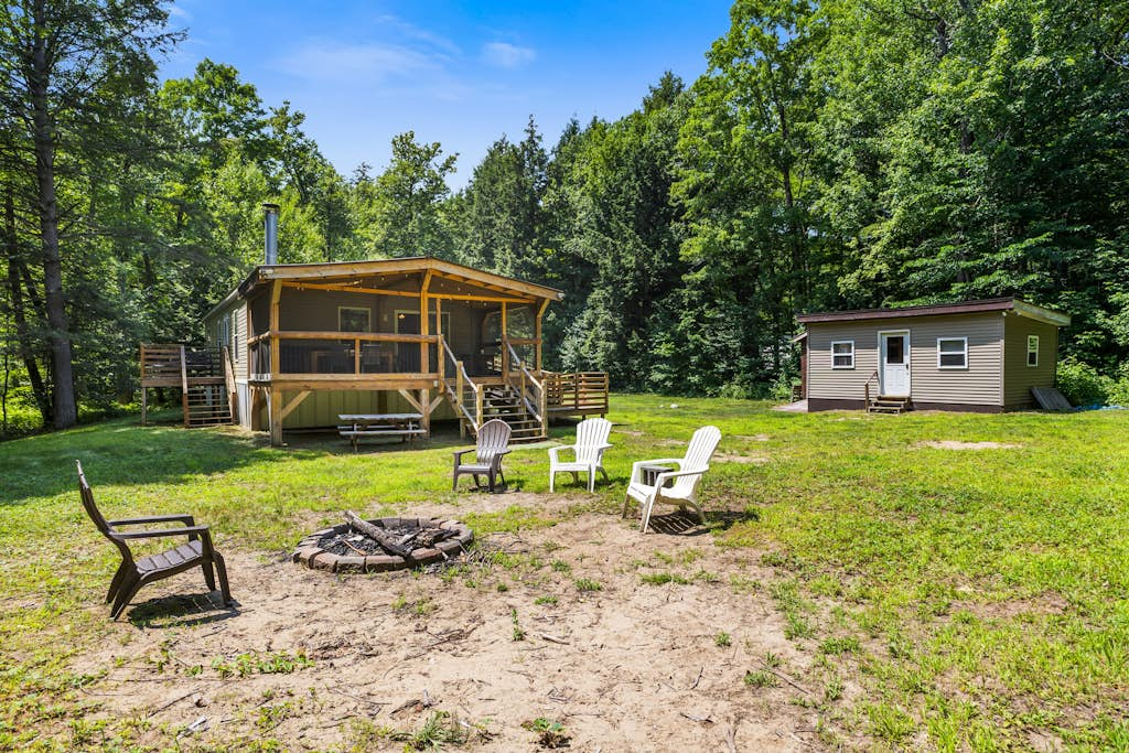 Schroon River Bend Getaway