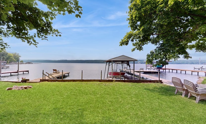 Lakefront home with large deck, dock, kayak, & gorgeous views
