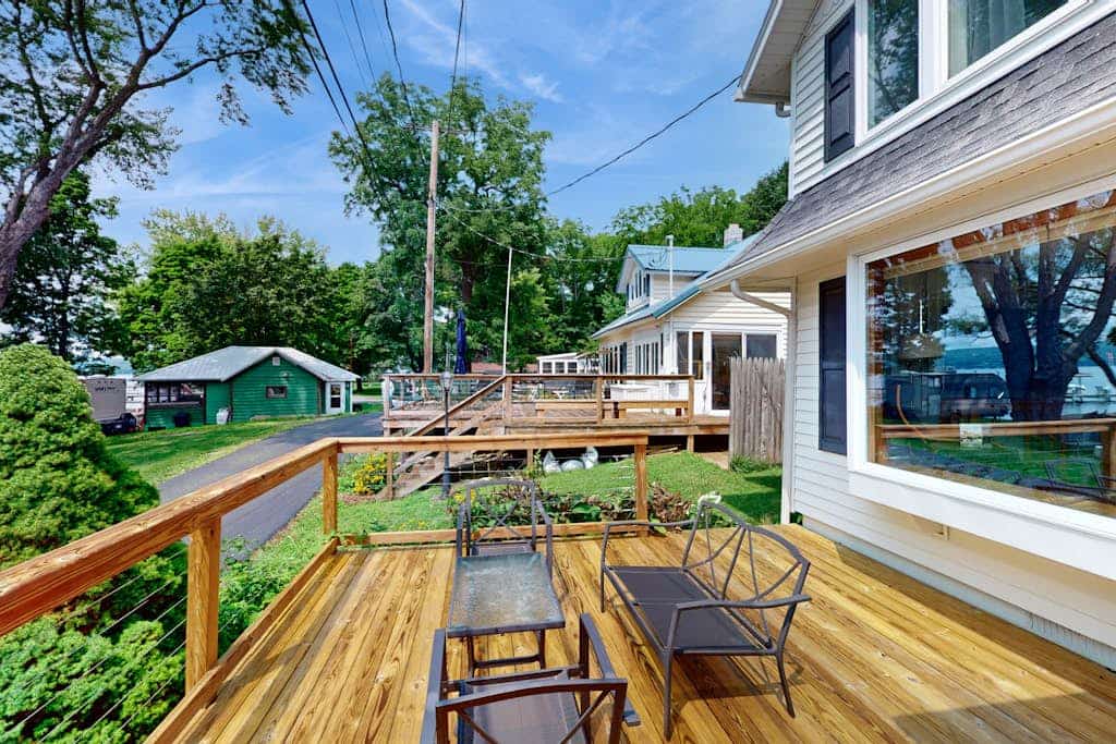 Lakefront home with large deck, dock, kayak, & gorgeous views