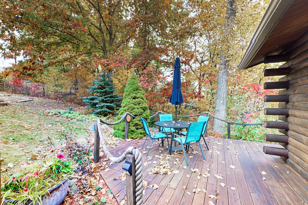 Seneca Lake Log Cabin