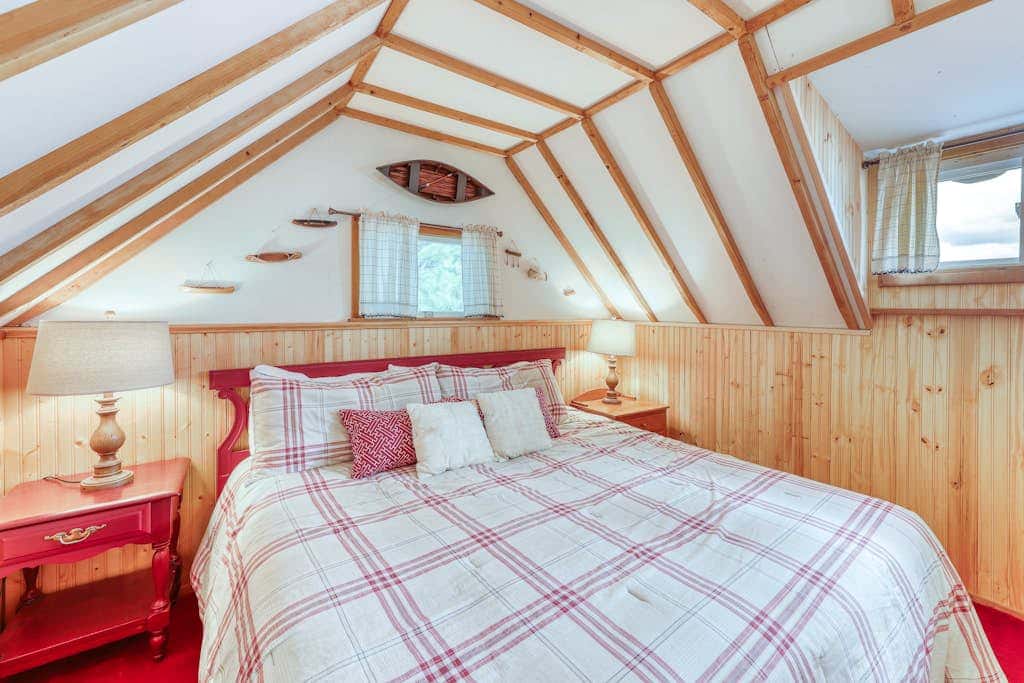 Edgewater Cabin