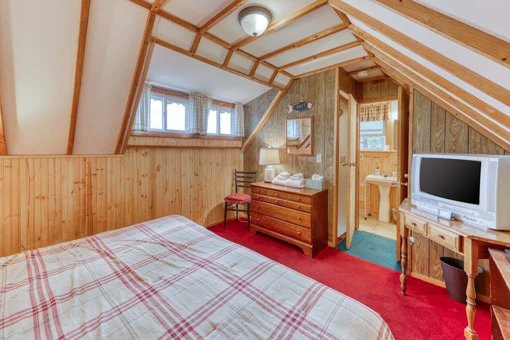 Edgewater Cabin