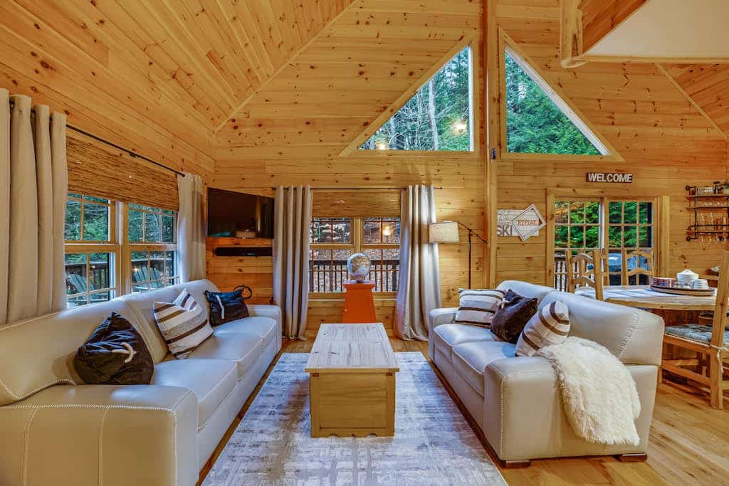 Private child-friendly home with game room, high-speed WiFi, and wraparound deck