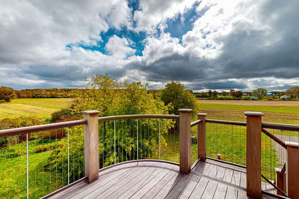 Beautiful home in wine country w/ deck, peaceful views & close to town