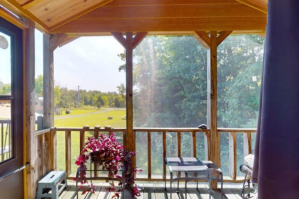 Secluded dog-friendly home with loft, firepit, grill, deck, streaming, kitchen