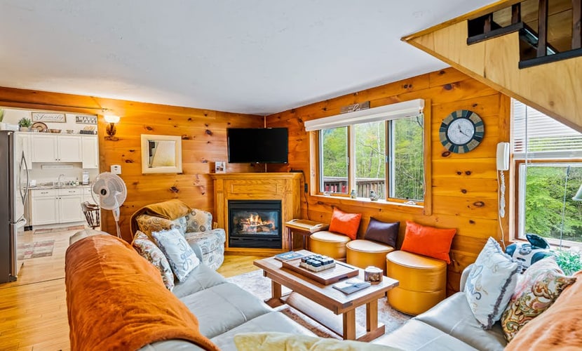 Serene home near Lake George, 20 minutes to Gore Mountain Ski Resort