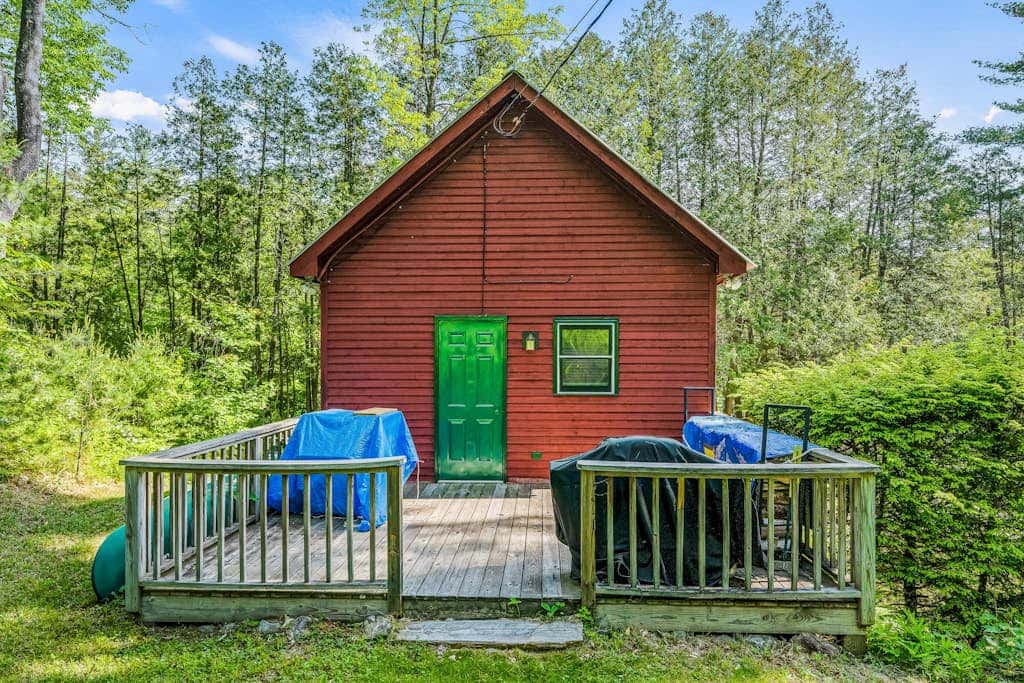 Brook Sound Cabin