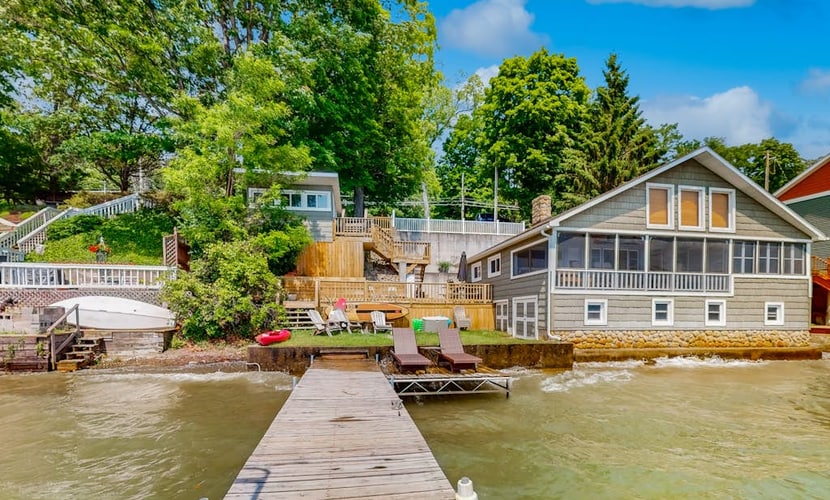 Lakefront home with gorgeous views, decks & grill on Keuka lake