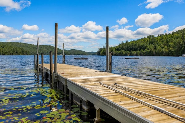 Brand new home w/lake access, dock, swim float, deck & gas grill - pet friendly
