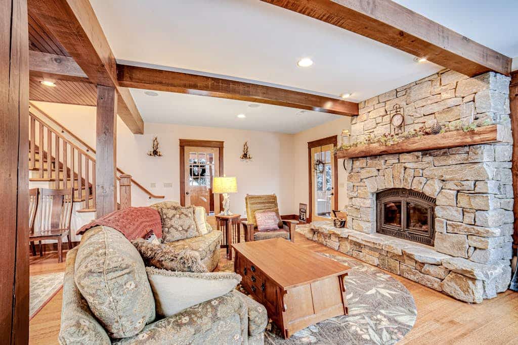Deluxe, Four-Story Mountain Home with Fast WiFi and Central AC - Near the Slopes