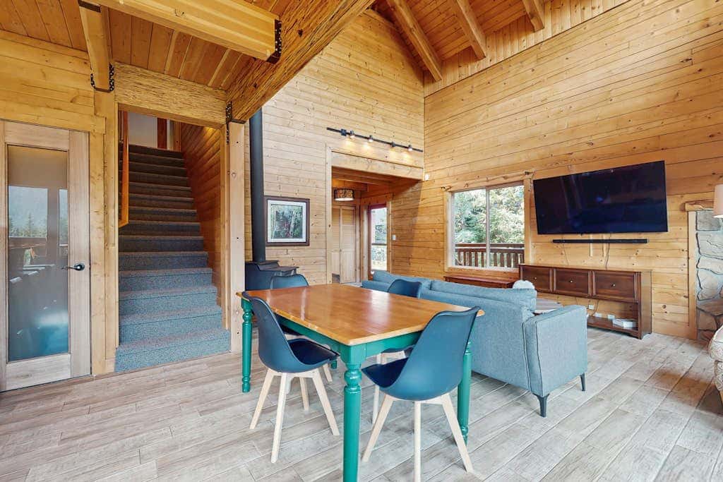 Log Cabin Charm