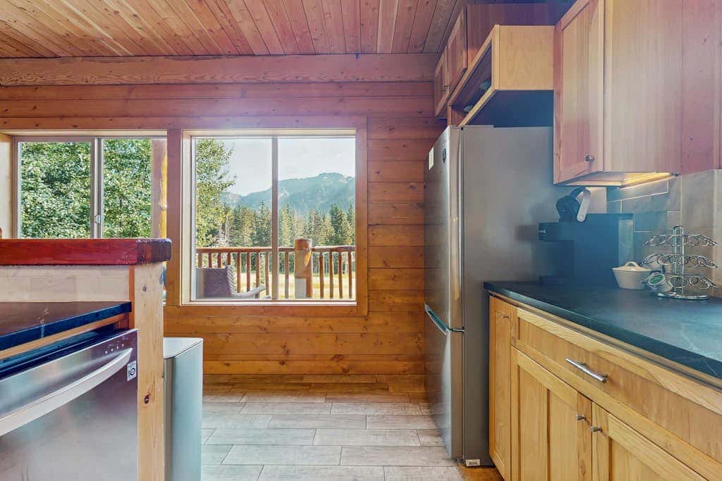 Log Cabin Charm