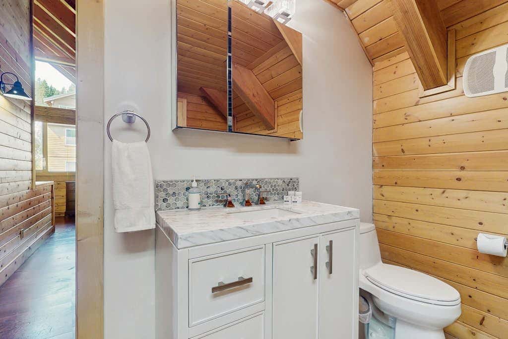 Log Cabin Charm
