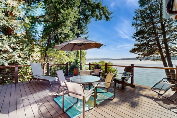 Waterfront Home w/Private Beach, Deck, Wood Fireplace, Sound View