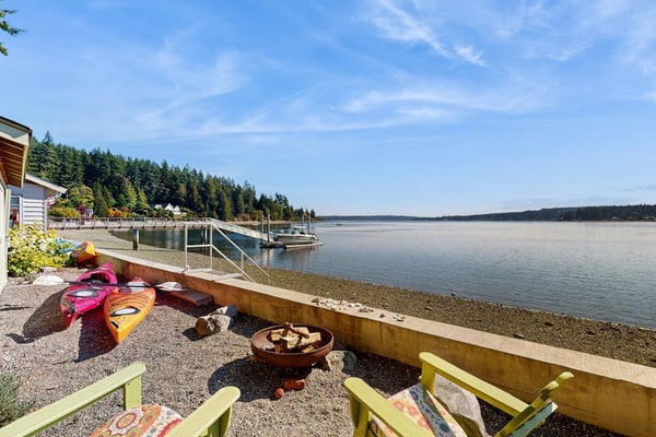 Waterfront Home w/Private Beach, Deck, Wood Fireplace, Sound View