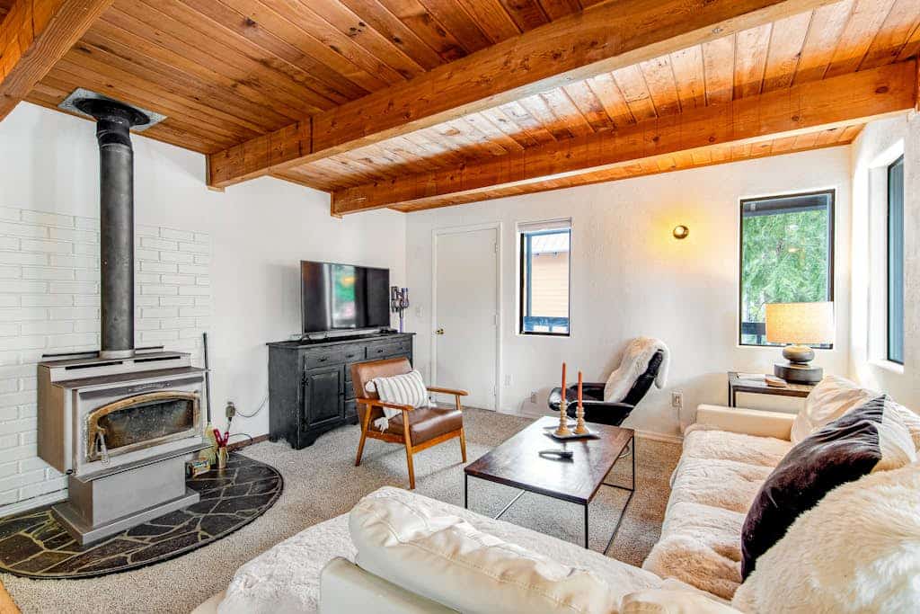 Scandinavian Lodge-Inspired Home w/ High-Speed WiFi, Wood Stove, & Washer/Dryer